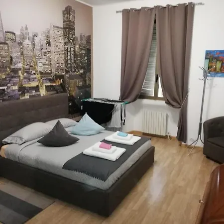 Apartament 4 *